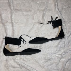 😎3/$10 🆕❤️Wild Diva- Black Pointed Toe Lace Up Ankle Strap Flats